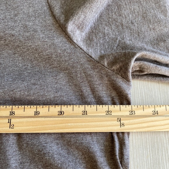 Chico's Novelty Polar Bear Long Sleeve T Shirt Women XL Taupe Brown Sequin - Picture 8 of 10